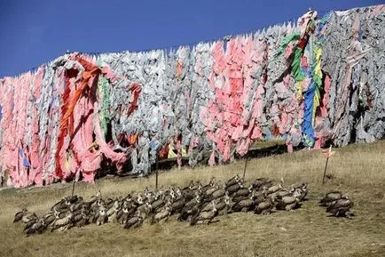 Hogyan temetni Tibetben égi temetés