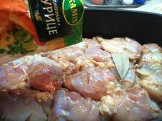 Csirke burgonya - egy kedvenc receptjét, egy jól bevált (lépésről lépésre recept fotókkal)