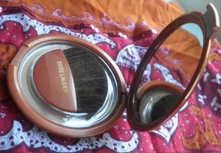 La mare, cu pulbere estee lauder - Comentarii zeiță bronz