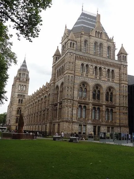 Muzeul de Istorie Naturala din Londra (Muzeul de istorie naturala) - istoria creației și expoziții