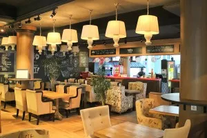 A nyitó Az étterem és kávéház Kulcsrakész - kafemaniya