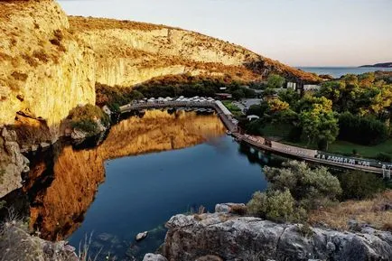 Ünnepnapok Vouliagmeni 2017 GÖRÖGORSZÁG - ár, strandok, szórakoztató és látnivalók