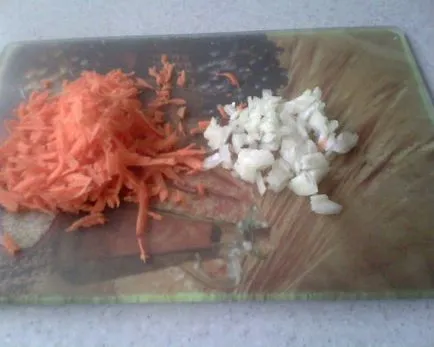 Lépésről lépésre recept készült rizzsel és uborka egy fotó - egy otthoni leves