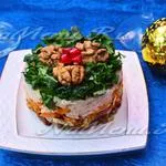Rakott saláta csirkével „karácsonyi csillag”