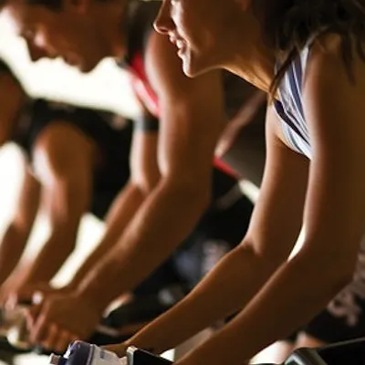 Spinning - a hatékony képzés egy szobabicikli, fitness közösségi portál fitnesz szerelmesei,