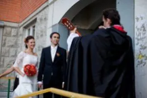 Сватба в испански стил - огнено фарс!