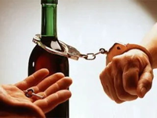 Protectie chimica de la alcool și în special a adulților sale