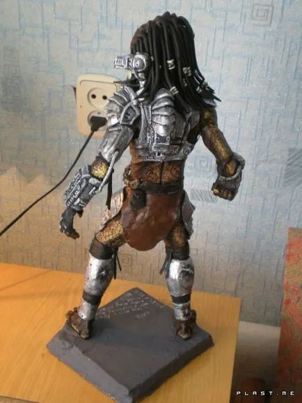 Predator pe film în 1987, desene animate plastilină și benzi desenate