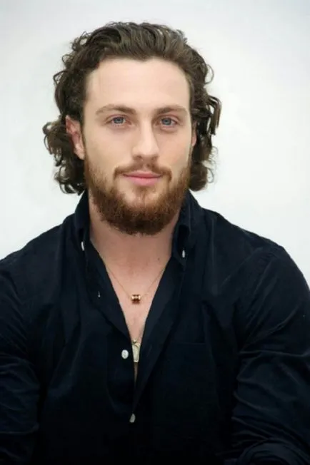 Aaron Taylor-Johnson are fani surprins de neobișnuit salutau soția lui