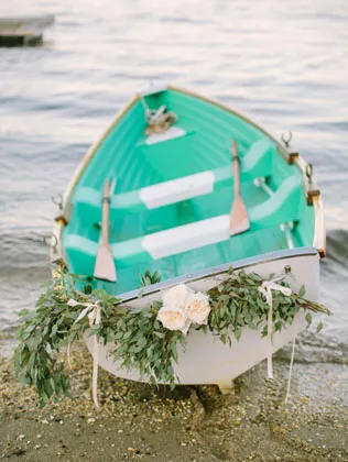 Bon voyage! 50 fotoidey pentru plimbare cu barca nunta