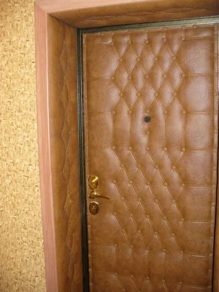 Díszítő bejárati ajtó