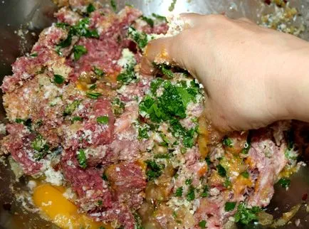 Prăjituri de casă de carne tocată - retete simple pentru burgeri delicioase