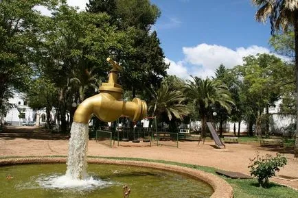 Fountain - a daru lóg a levegőben - (magic csap kút) Cadiz, Spanyolország - utazási portál - World