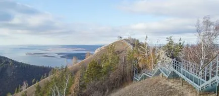 Sztrelna Mountain és a Mount Camel, a Zhiguli hegység, Samara régióban