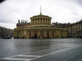 Планинската институт - забавен Петербург