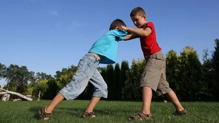 Как да се отбие детето да се бият в 1 - 2 години