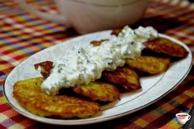 Как да се готви kartoflyaniki от сурови картофи с една стъпка по стъпка рецепти снимки