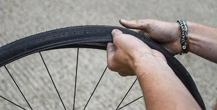 Hogyan cserélje ki a gumiabroncsot a kerékpár