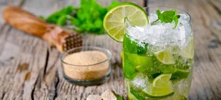 Cocktail de rom cu menta si lime