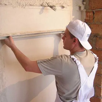 Előállítása falak alatt folyékony tapéta video utasításokat, hogyan kell készíteni a felületet a kezét, fotók
