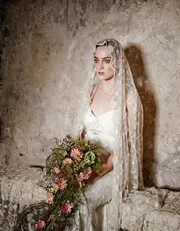 rochii de mireasa religioase Claire Pettibone