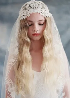 rochii de mireasa religioase Claire Pettibone