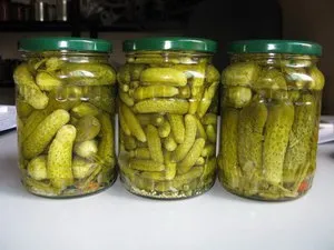 Кисели краставички в етапа на зимата по стъпка рецепти със снимки