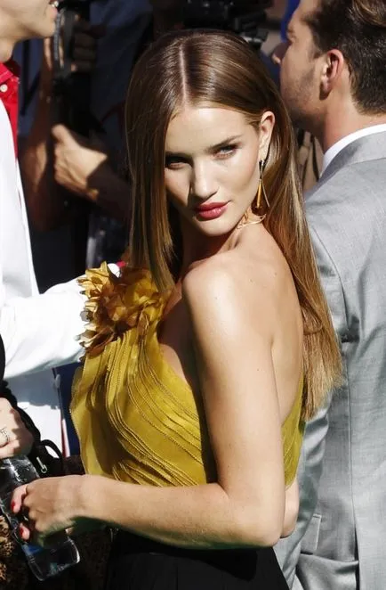 stars makeup Rosie Huntington-Whiteley