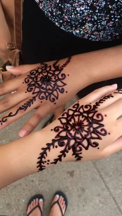 Mehendi изкуство и талисман