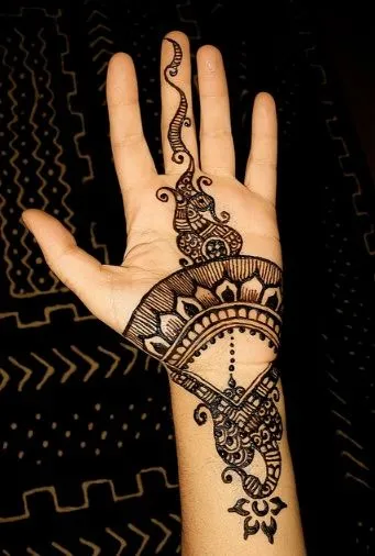 Mehendi изкуство и талисман