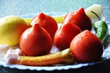 Tomate „cu un nas“ pot fi periculoase pentru sănătate