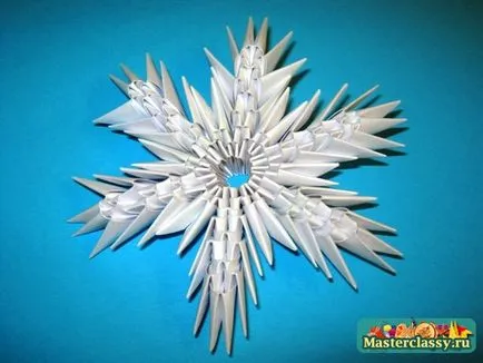 Модулна оригами снежинка
