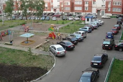 Illegális parkolás az udvarban, ahol panaszkodni és hogyan kell kezelni