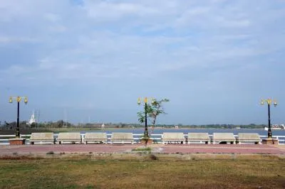 De ce avionul zboara la o parte mai lungă decât cealaltă