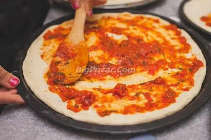 Подготовка на гъби пица рецепта със снимки, стъпка по стъпка за готвене