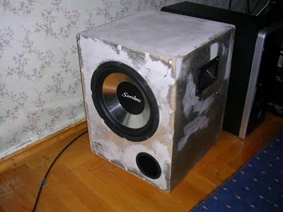 Punerea un subwoofer cu mâinile, o clasă de master, cu propriile lor mâini