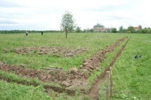 Épület egy ház saját kezűleg az alaptól a teljes folyamat