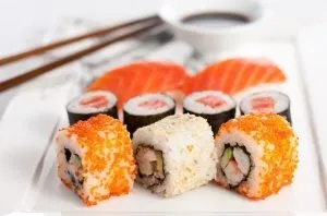 Sushi - hogyan nem mérgezik a népszerű étel, és hogy lehetséges-e, hogy lefogy a Rollo