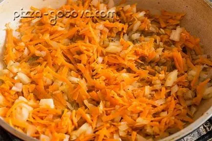 яхния риба с моркови и лук - рецептата със снимка