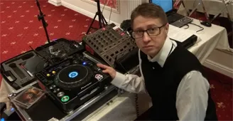 Поръчайте си DJ на сватбата