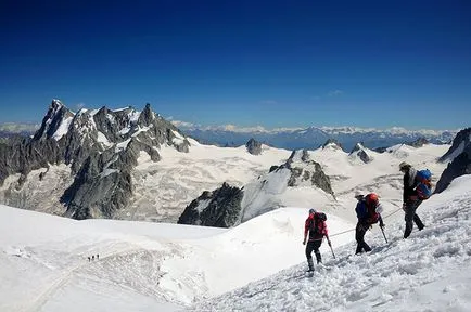 De ce merg la Alpi în timpul verii, casa este un calator