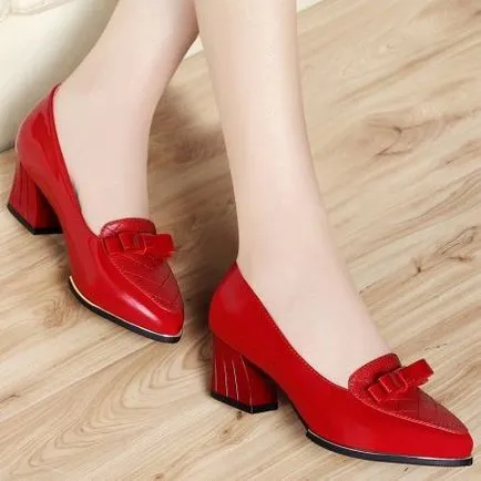 Femei pantofi cu toc low (58 poze) modelul pe un toc mic, pe un mic, autentic