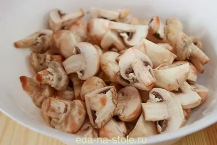 Рецепта на гъби в корейски със снимки, храна на масата