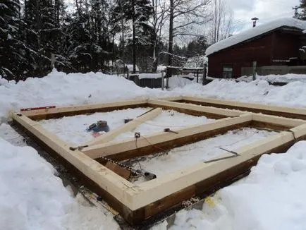 Baie de la un bar cu instrucțiuni de asamblare mâini 3x6 cu mâinile lor (foto și video)