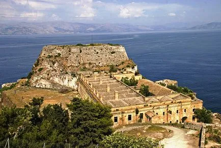 Mit nézzünk meg a Korfu, mit kell tenni és mit kell vásárolni