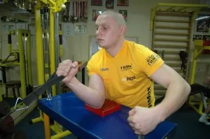 Ceea ce este mai important în biceps armwrestling sau triceps armsport # # # Armsport