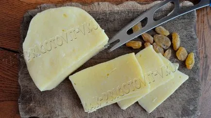 Túrós - hogyan lehet sajtot otthon