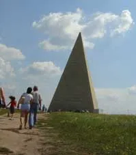 Egyiptomi piramis (Piramis Kheopsz) eltér a magyar kérdésekre adott válaszok a kutatási és