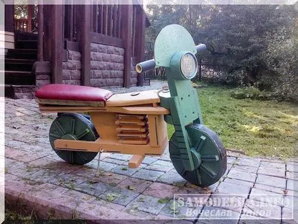 Домашна играчка мотоциклет за внука