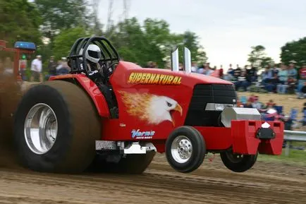 Racing a traktorok fotók és videók a valódi verseny traktorok